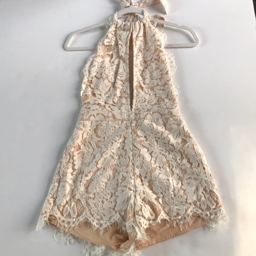 White Lace Romper. Halter Neckline. Size Small.